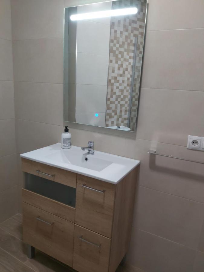 Apartamento La Casa Del Abuelo Nerja Luaran gambar