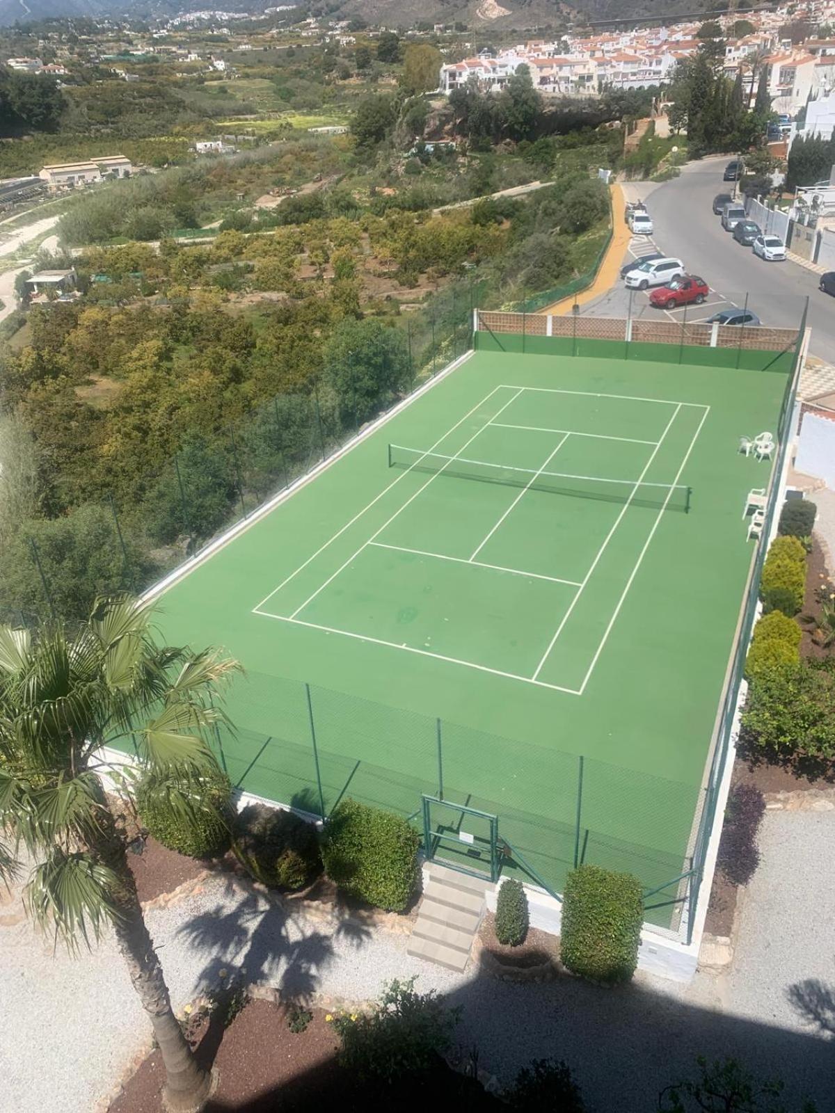 Apartamento La Casa Del Abuelo Nerja Luaran gambar