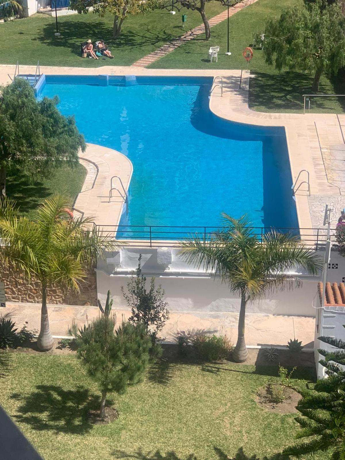 Apartamento La Casa Del Abuelo Nerja Luaran gambar