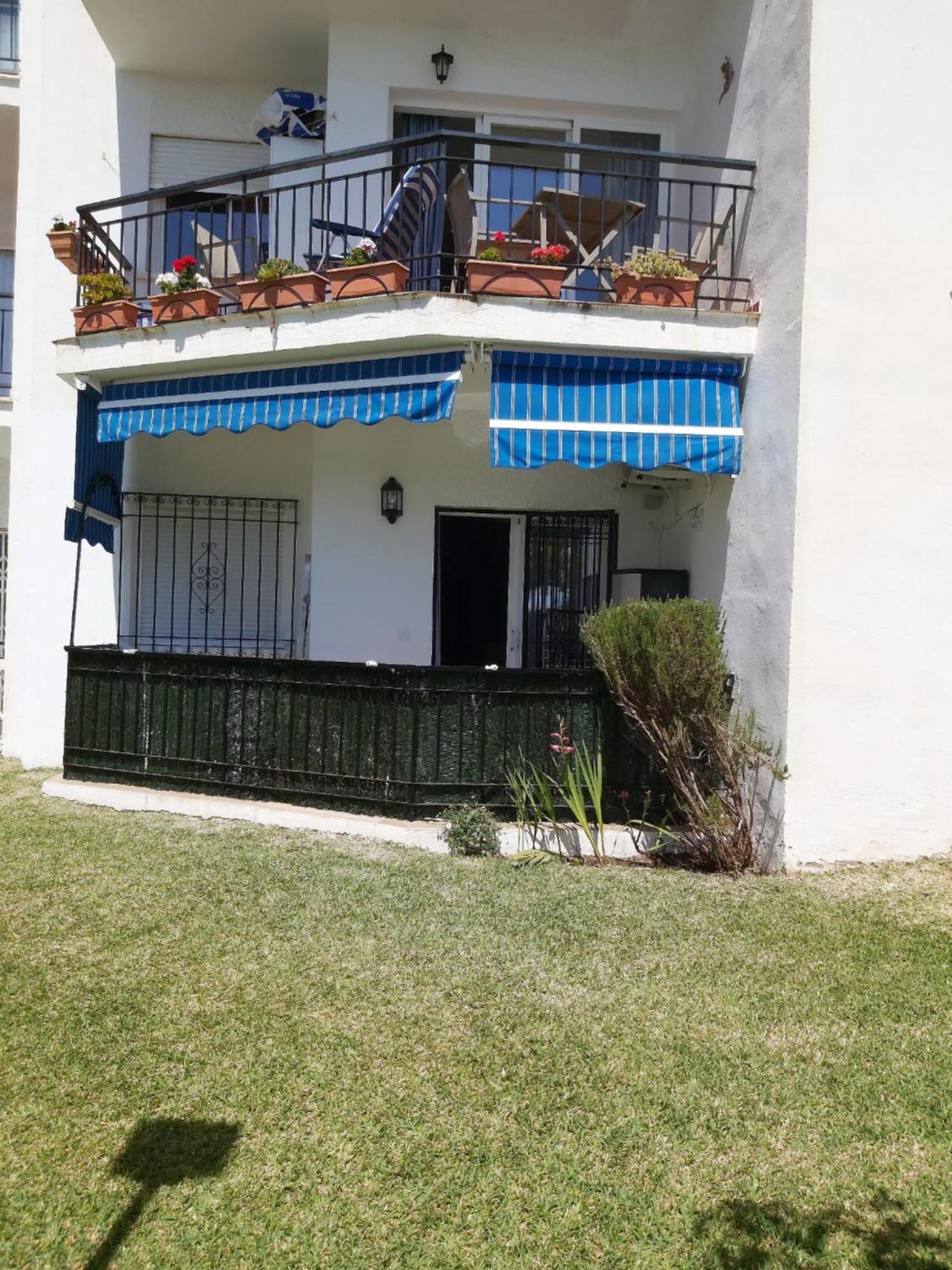 Apartamento La Casa Del Abuelo Nerja Luaran gambar
