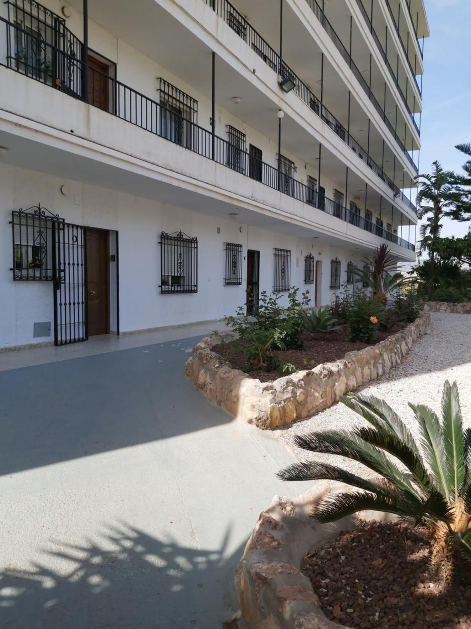 Apartamento La Casa Del Abuelo Nerja Luaran gambar